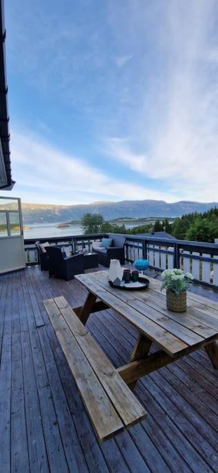 Main Floor In The Lyngen Alps, Whole House Rentable * Lyngseidet